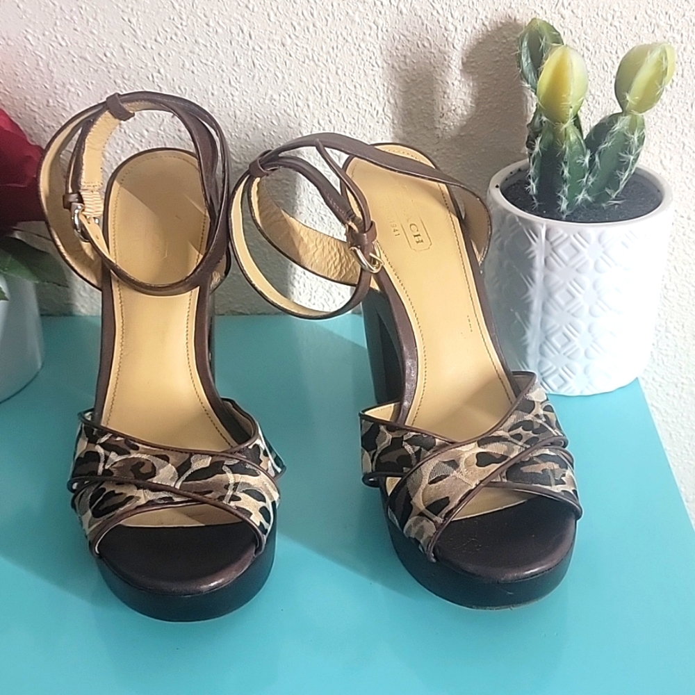 COACH platform heels 👠.